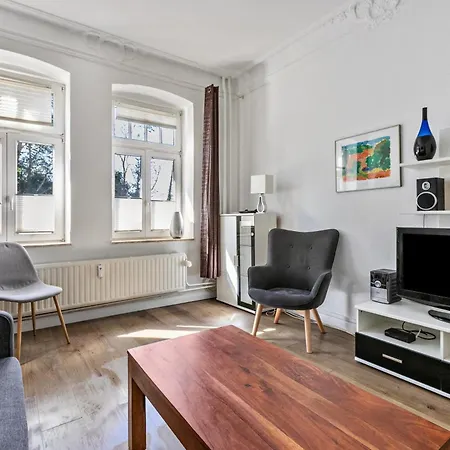 Moebiliertes Wohnen Auf Dem Sandberg アパート フレンスブルク