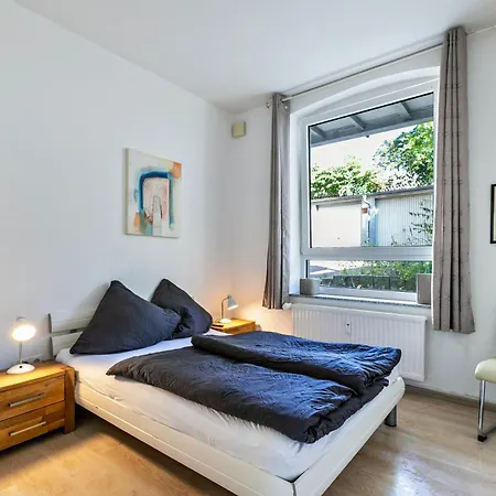 Moebiliertes Wohnen Auf Dem Sandberg アパート フレンスブルク