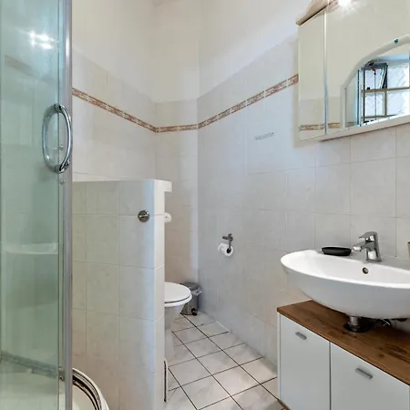 Moebiliertes Wohnen Auf Dem Sandberg フレンスブルク